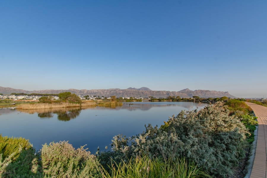 2 Bedroom Property for Sale in Somerset Lakes Western Cape